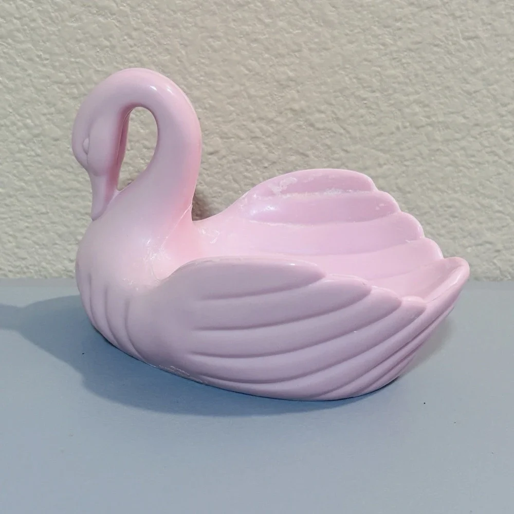 Swan this vintage